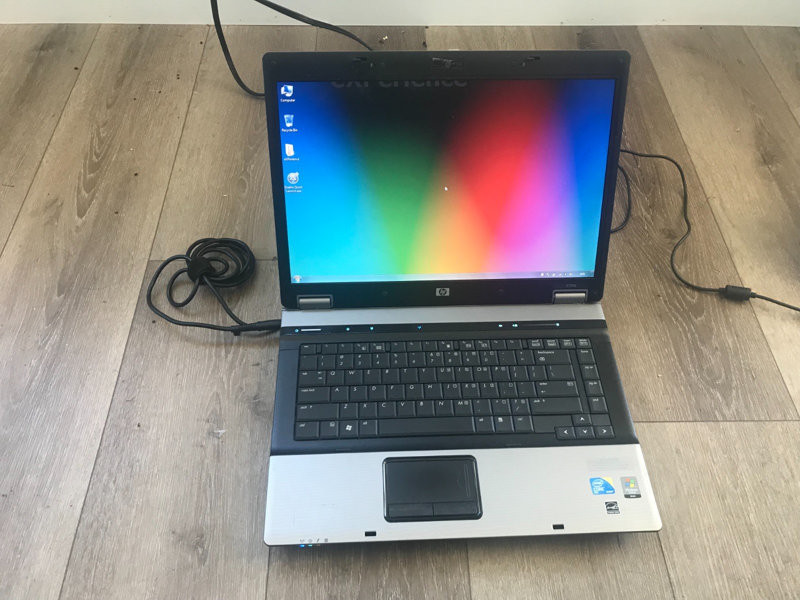 HP Compaq 6730b 15.4"  Intel Core 2 Duo T8700 2.53GHz 2GB RAM 250B HDD Win 7