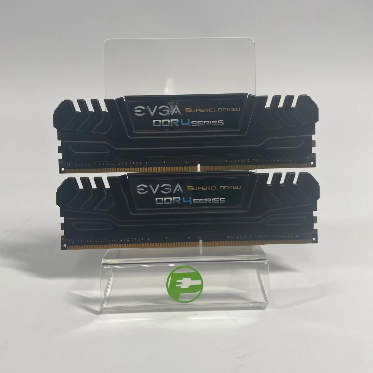 Evga Superclocked 16GB (2x8GB) RAM DDR4 2400MHz
