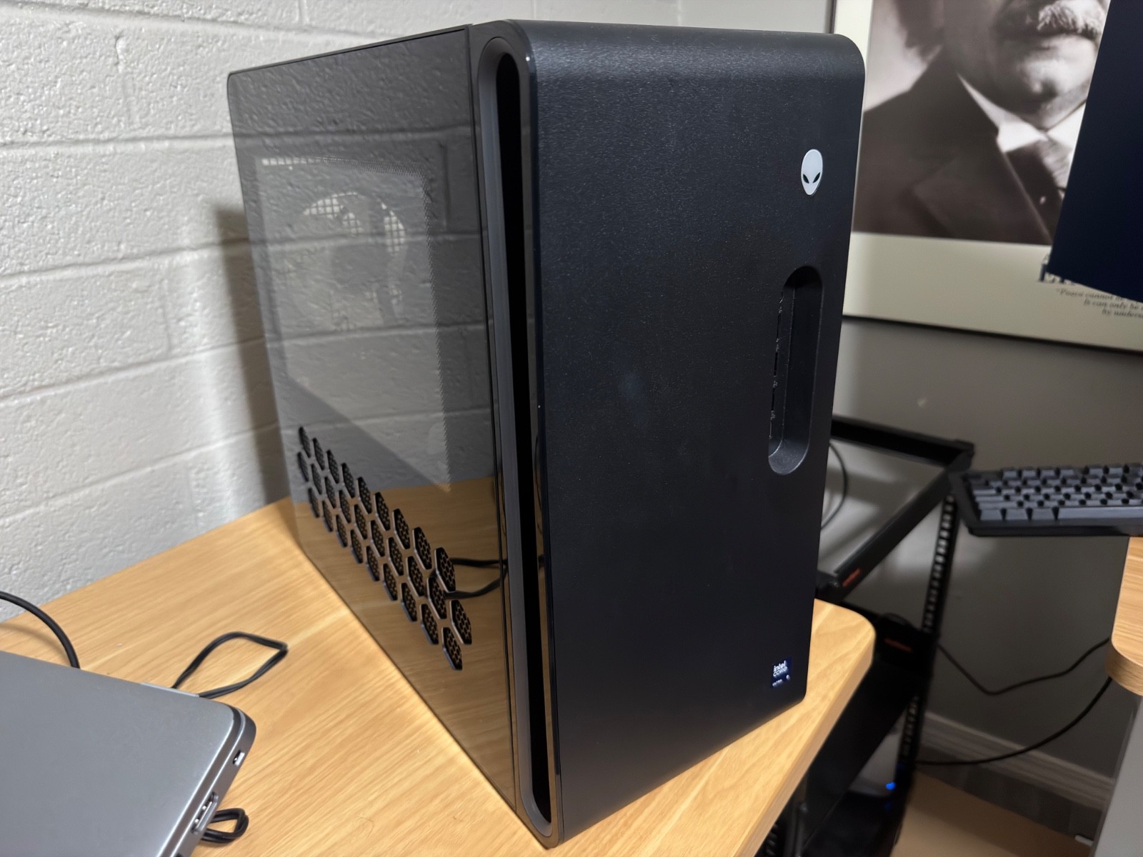Dell Alienware Aurora ACT1250 Gaming PC - 3.7 GHz Ultra 9 285K 32GB 2TB RTX 5080