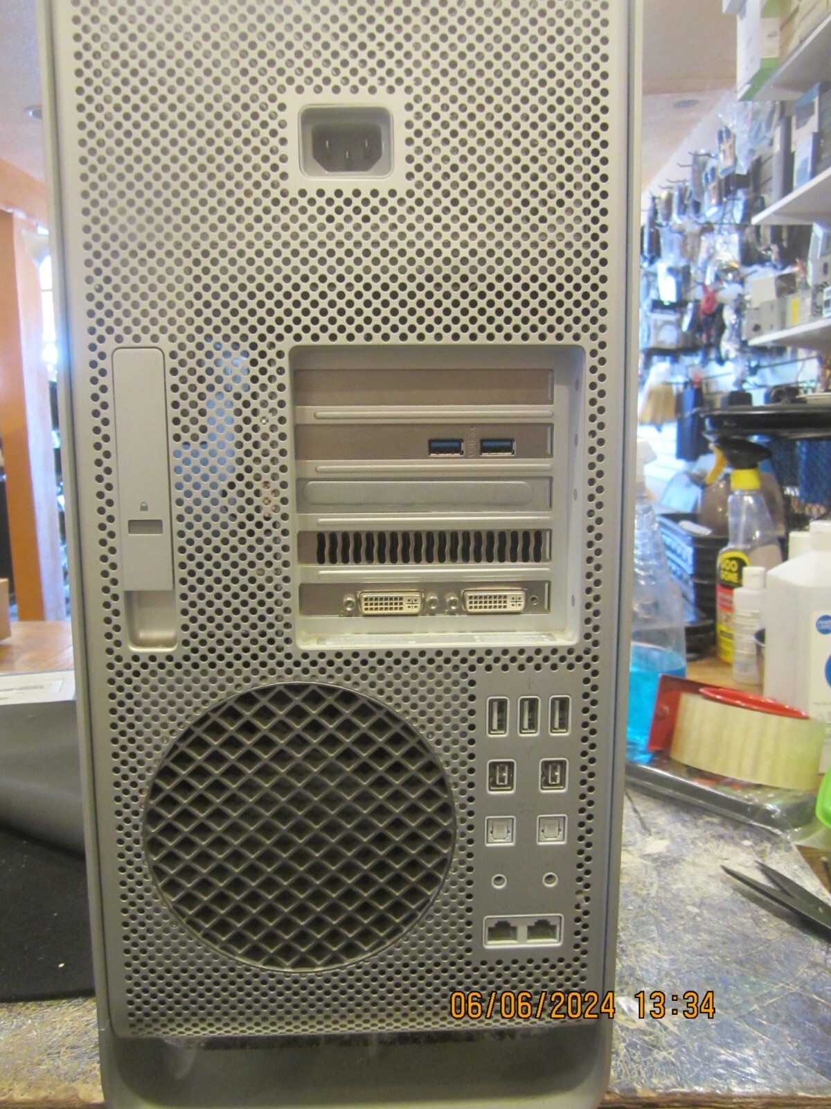 Apple Mac Pro Intel Xeon (2x4) 2.4GHz 40GB RAM 5TB HDD +256 SSD HARD DRIVE A1289