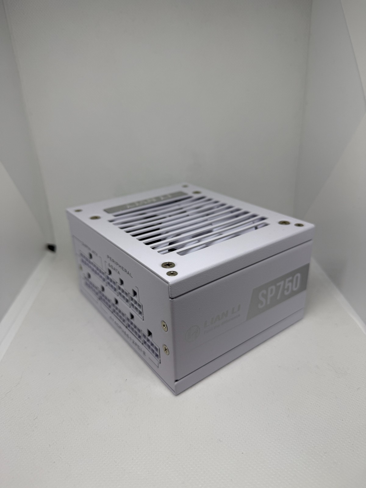 LIAN-LI SP750 750W 80+ GOLD CERTIFIED FULLY MODULAR SFX POWER SUPPLY - WHITE