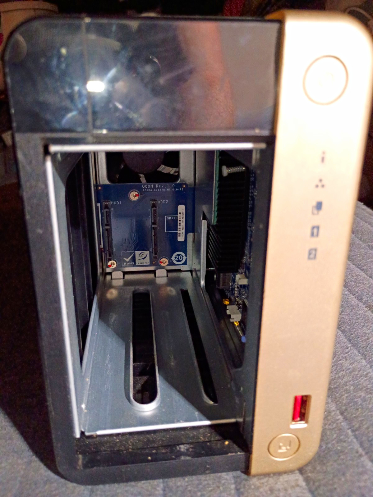 QNAP TS-x64 Turbo NAS 2-Bay Desktop Diskless HDMI USB 3.0 Black/Gold