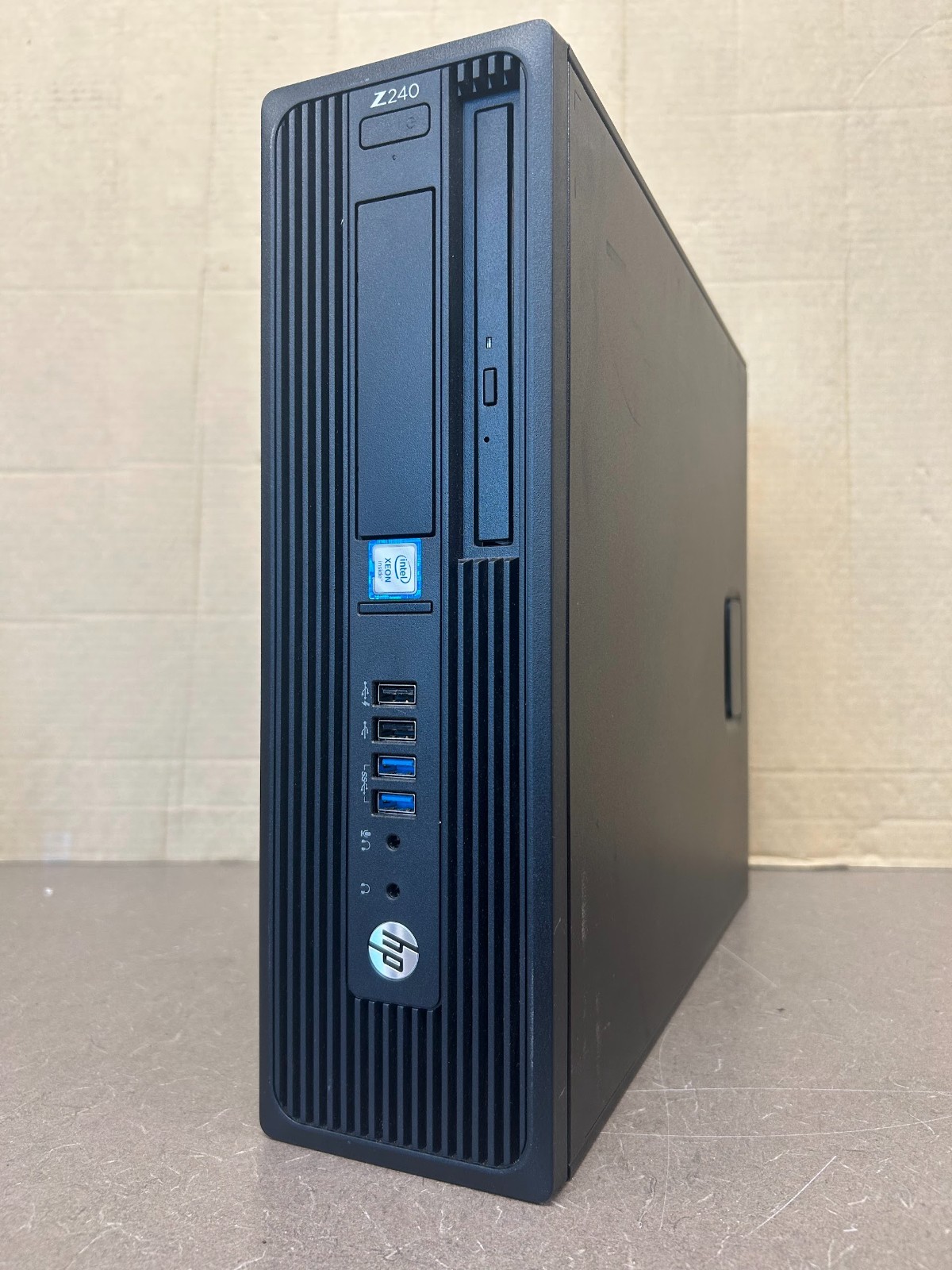 HP Z240 SFF Workstation w/ Xeon E3-1240 v5, 8GB DDR4, NO DRIVE/OS, AMD W2100 #95