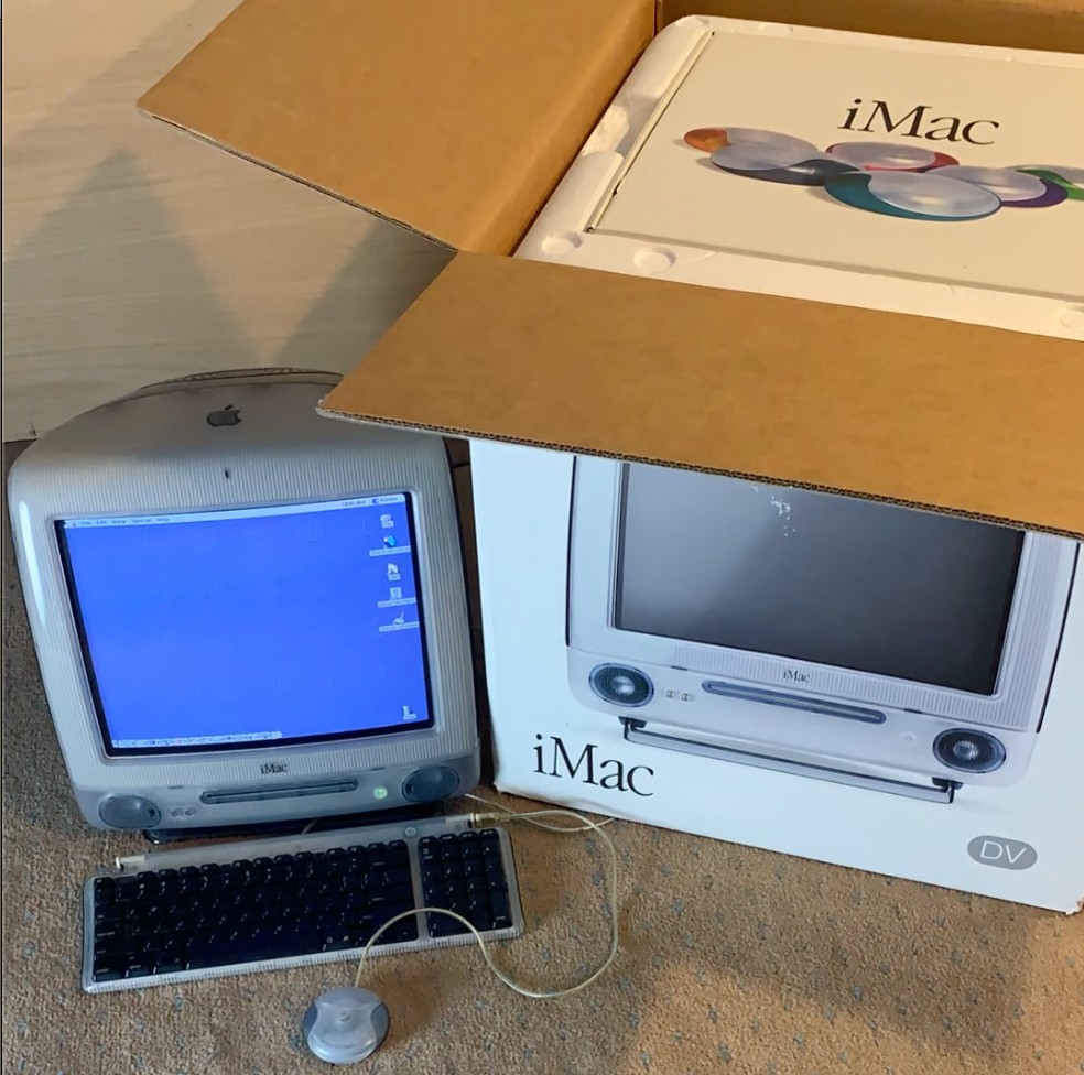 Vintage Apple iMac G3 DV, Graphite, 384 MB, 400 MHz, 120 GB SSD, w/Box & extras