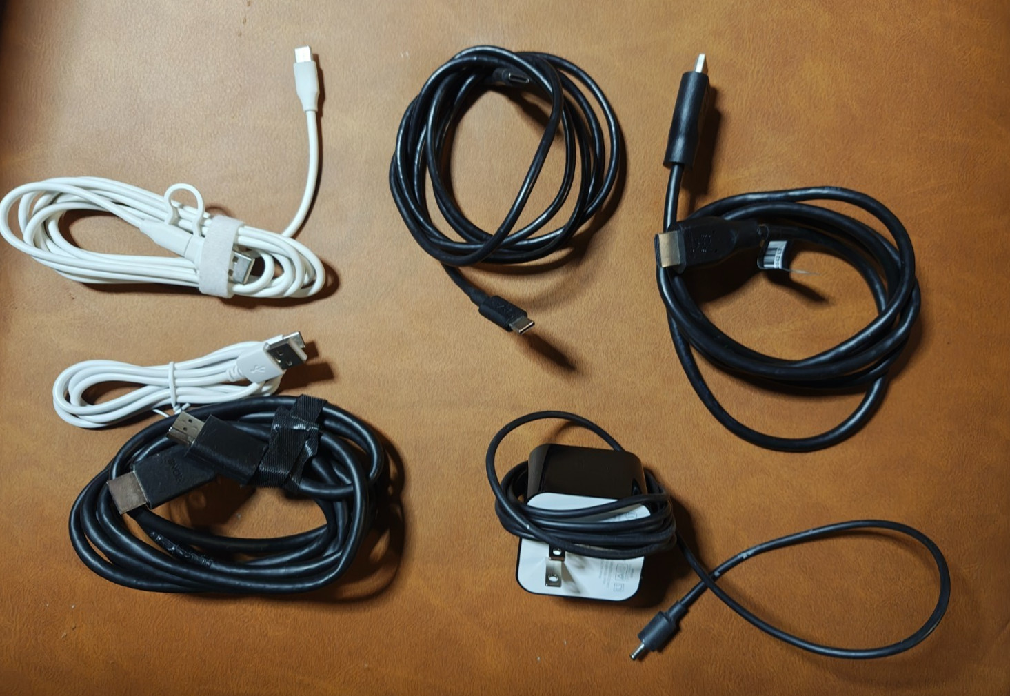 Mixed Cable Lot Anker USB-C to USB-C,  USB-A to USB-A, Amazon 21W Adapter PS73BR