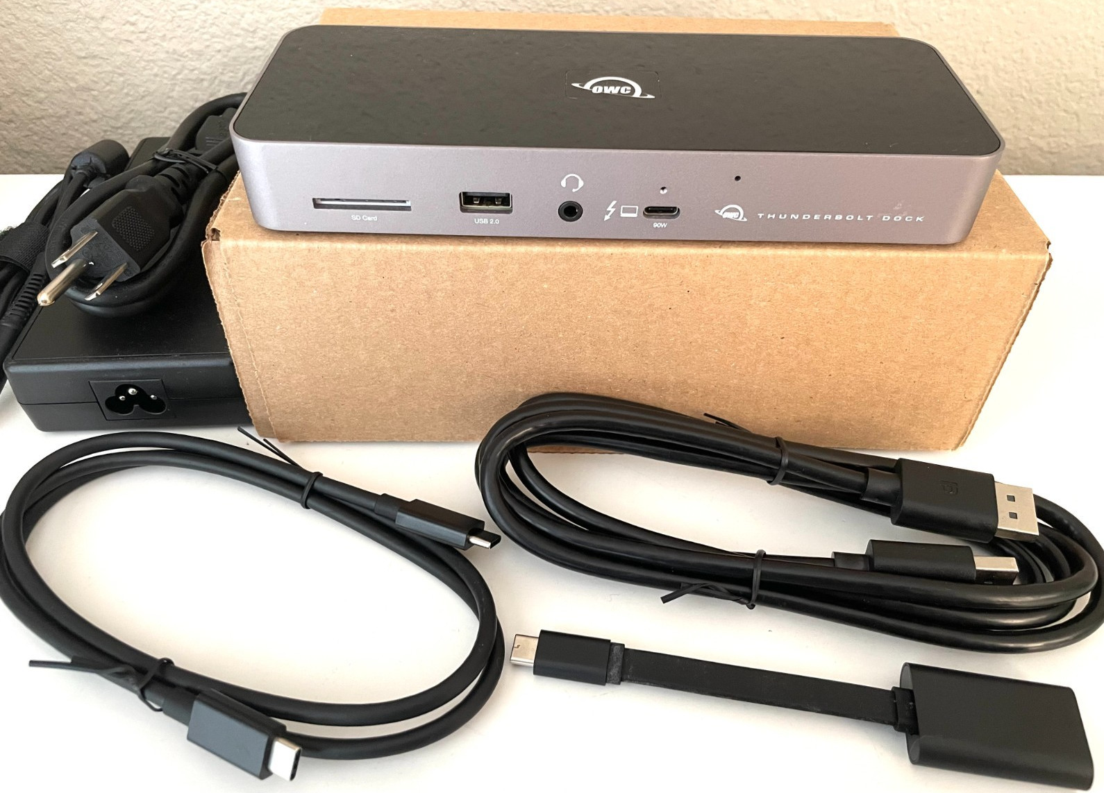 OWC 11-Port Thunderbolt 4 Dock OWCTB4DOCK w/ TB4 (USB-C), DP Adapter + Cables