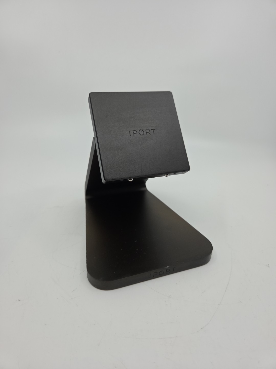 Luxeport Iport Base Station iPad Dock (Black) - 71000
