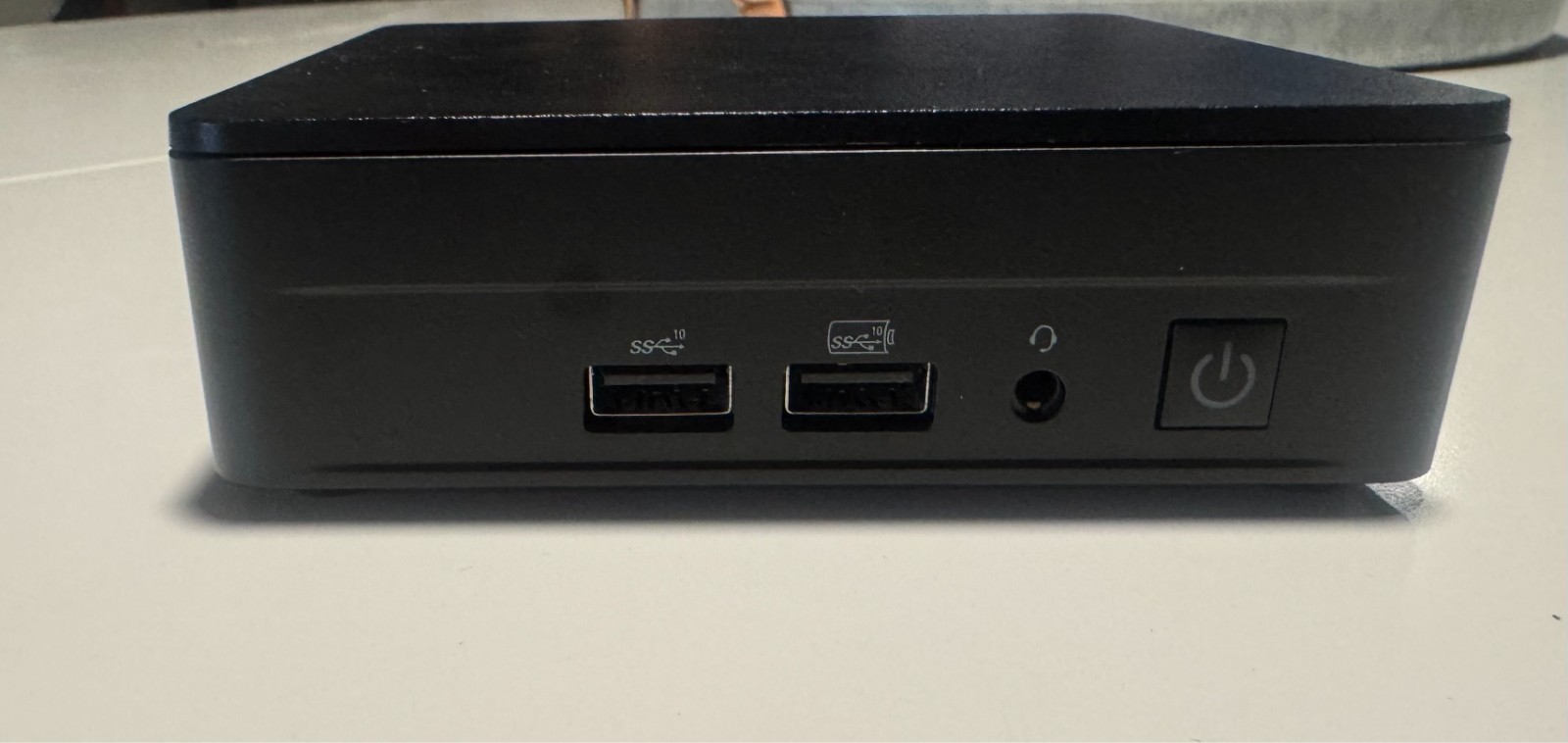 Intel NUC12WSKi5 Mini PC i5-1240P 32GB RAM 1TB Samsung 990 Pro SSD Win 11 Pro