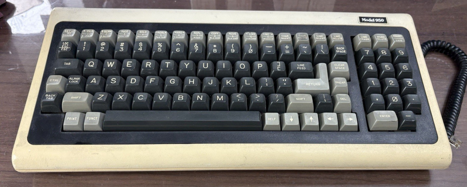 Vintage Early 1980s Televideo Model 950 Terminal Keyboard and RJ11 Cable