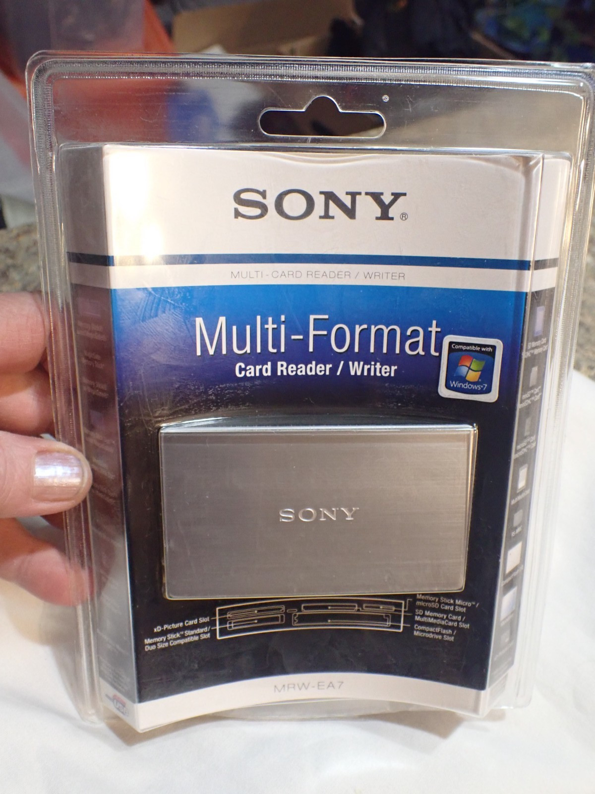 Sony  External Multi-Card Multi-Format Reader / Writer MRW-EA7 * NEW