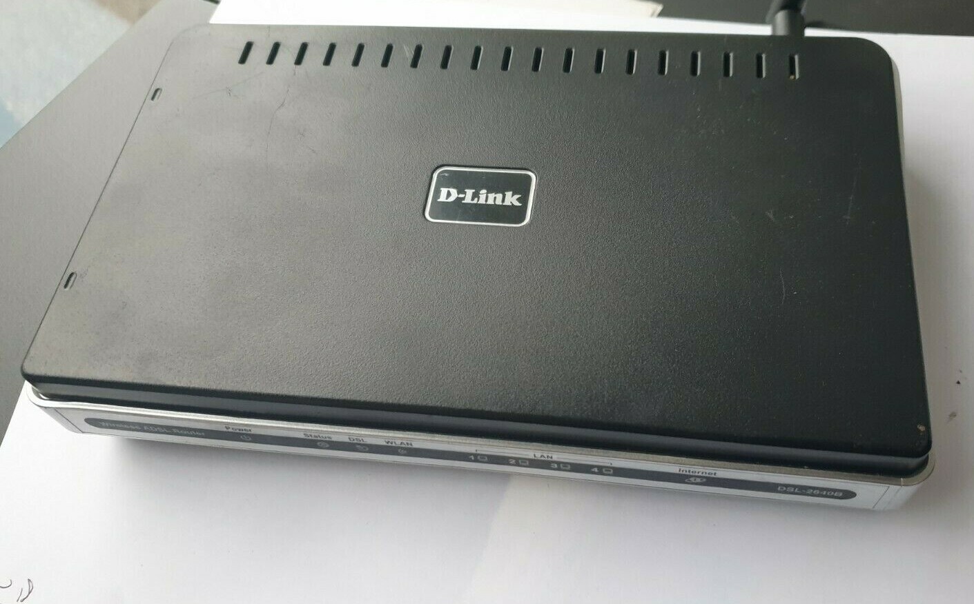 D-LINK DSL-2640B ESL2640BEEFUF.B2E MODEM ROUTER WIRELESS (IN8s1b3)
