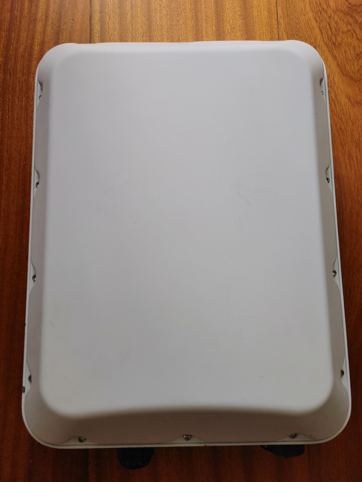 Ruckus UNLEASHED T710 Outdoor 802.11ac Wave 2 4x4:4 Wi-Fi Access Point