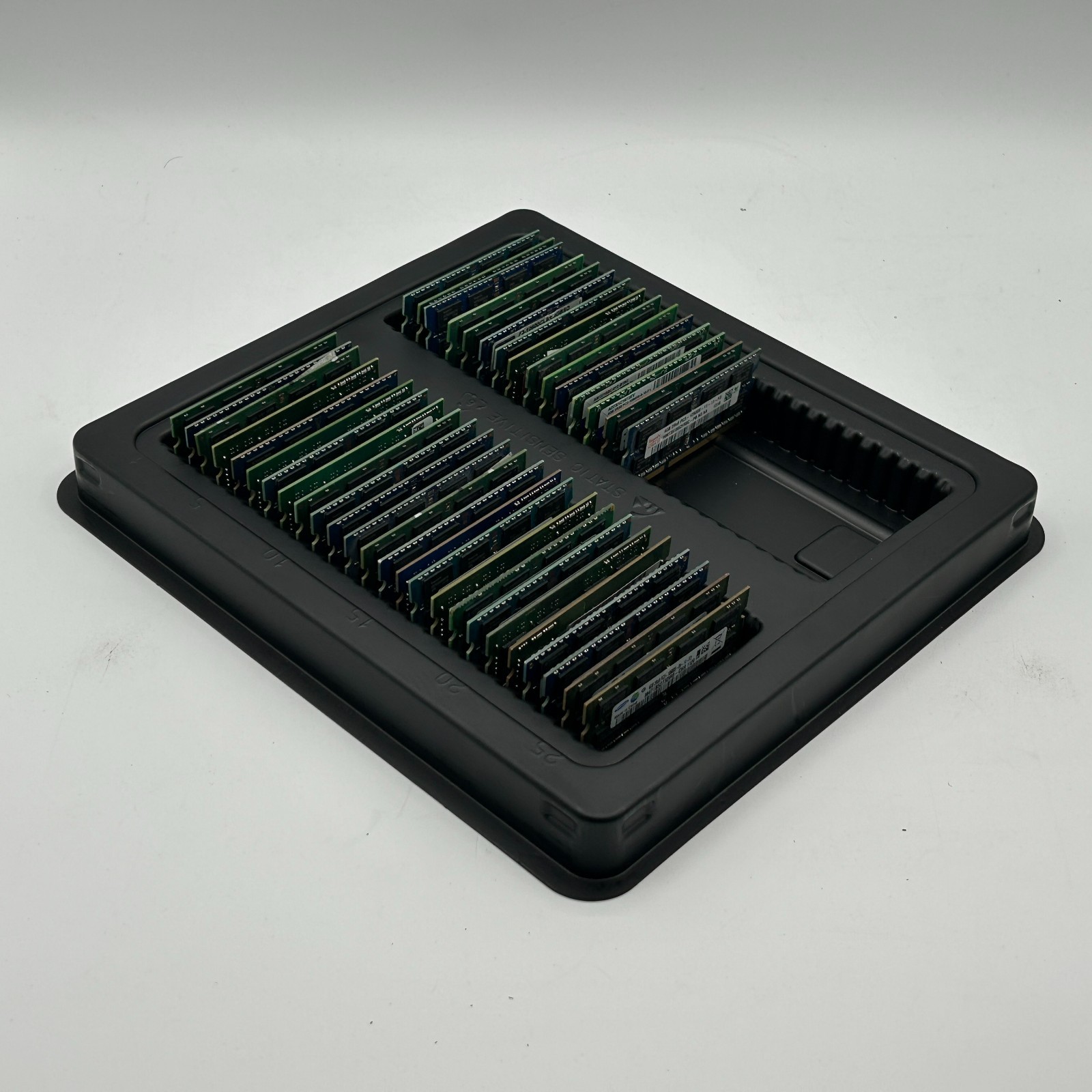 ( 160 GB ) Mixed Brand/Speed 4GB DDR3 (PC3) SO-DIMM Laptop RAM Lot of 40