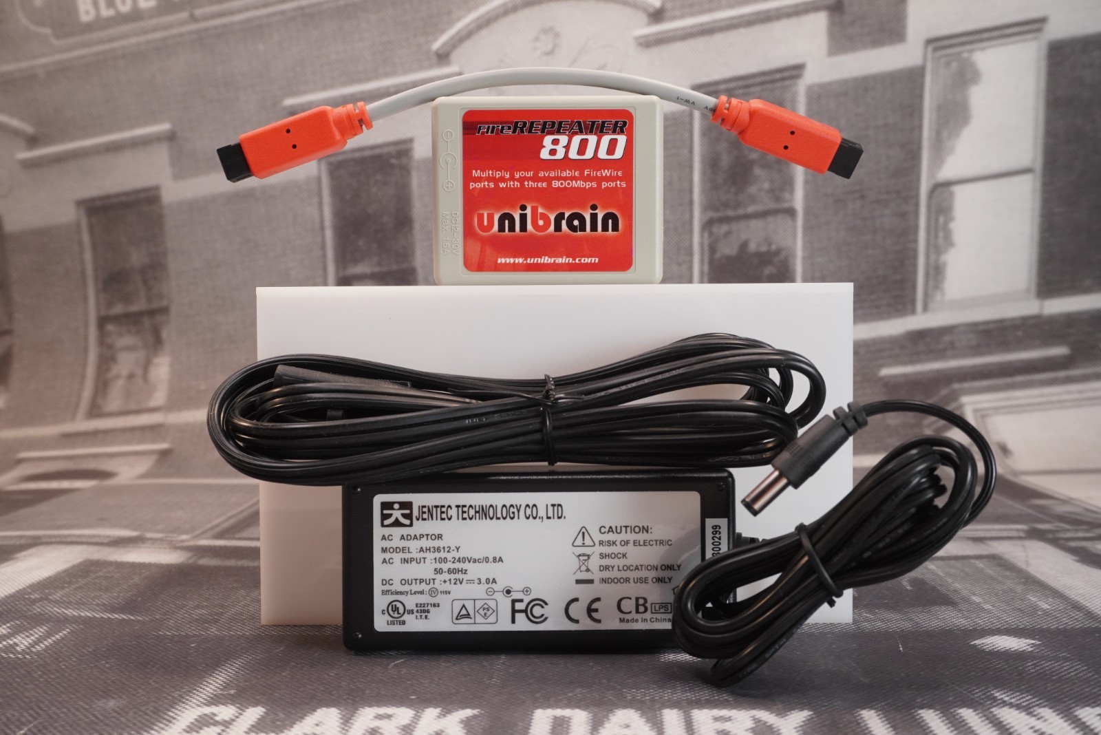 UNIBRAIN FireRepeater 800 Kit 3Port Hub w Pwrsply  Firewire G1N
