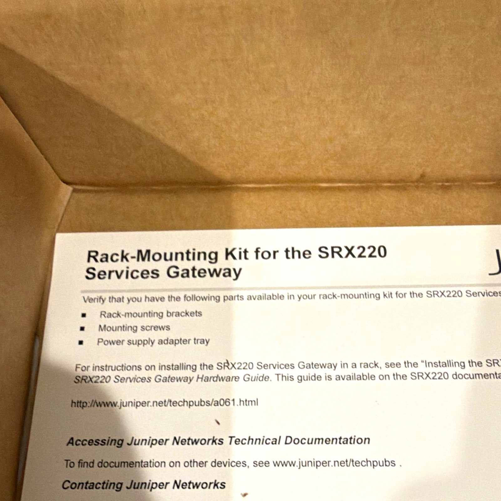 Juniper Networks SRX220 Rack-Mounting Kit for Services Gateway