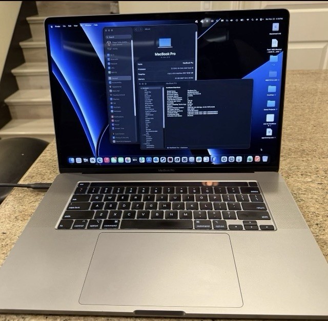 MacBook Pro 2019 16-inch i9 2.4-5.0GHz Radeon 8GB 5600M 32GB RAM 1TB SSD Great