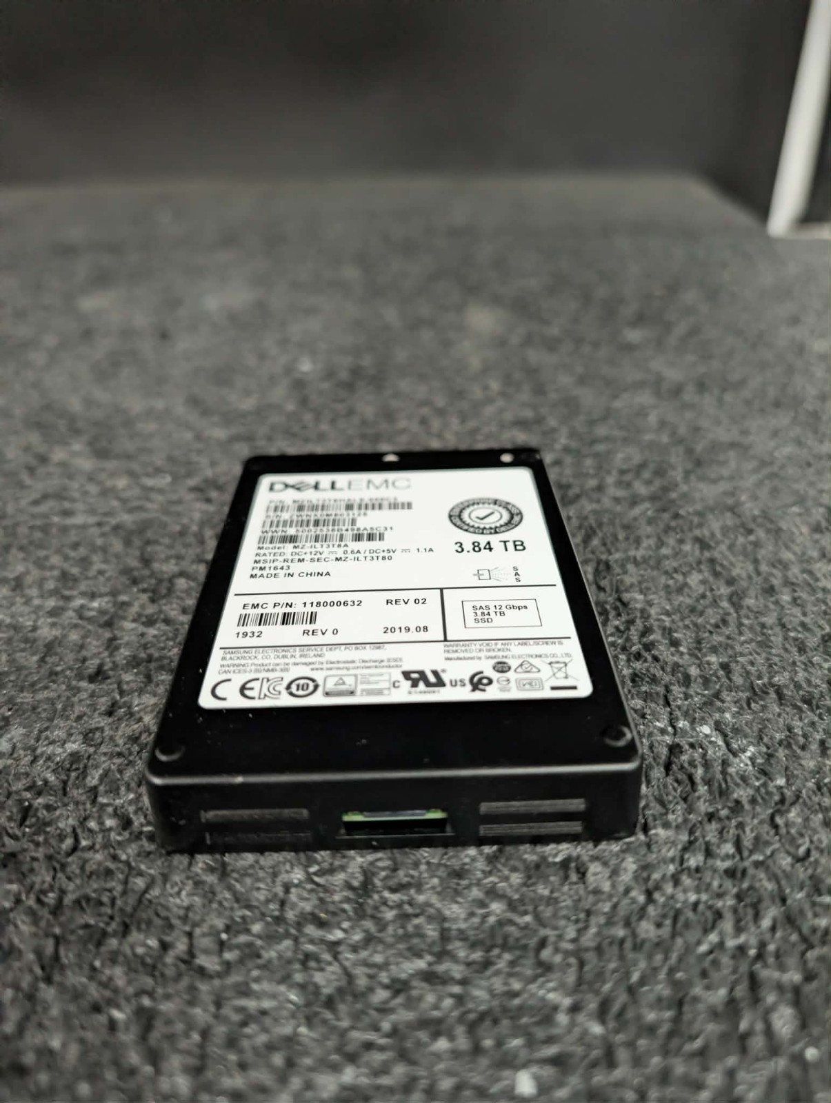 Dell EMC 118000632 MZ-ILT3T8A 3.84TB 12 Gbps SFF SAS 2.5" Server SSD