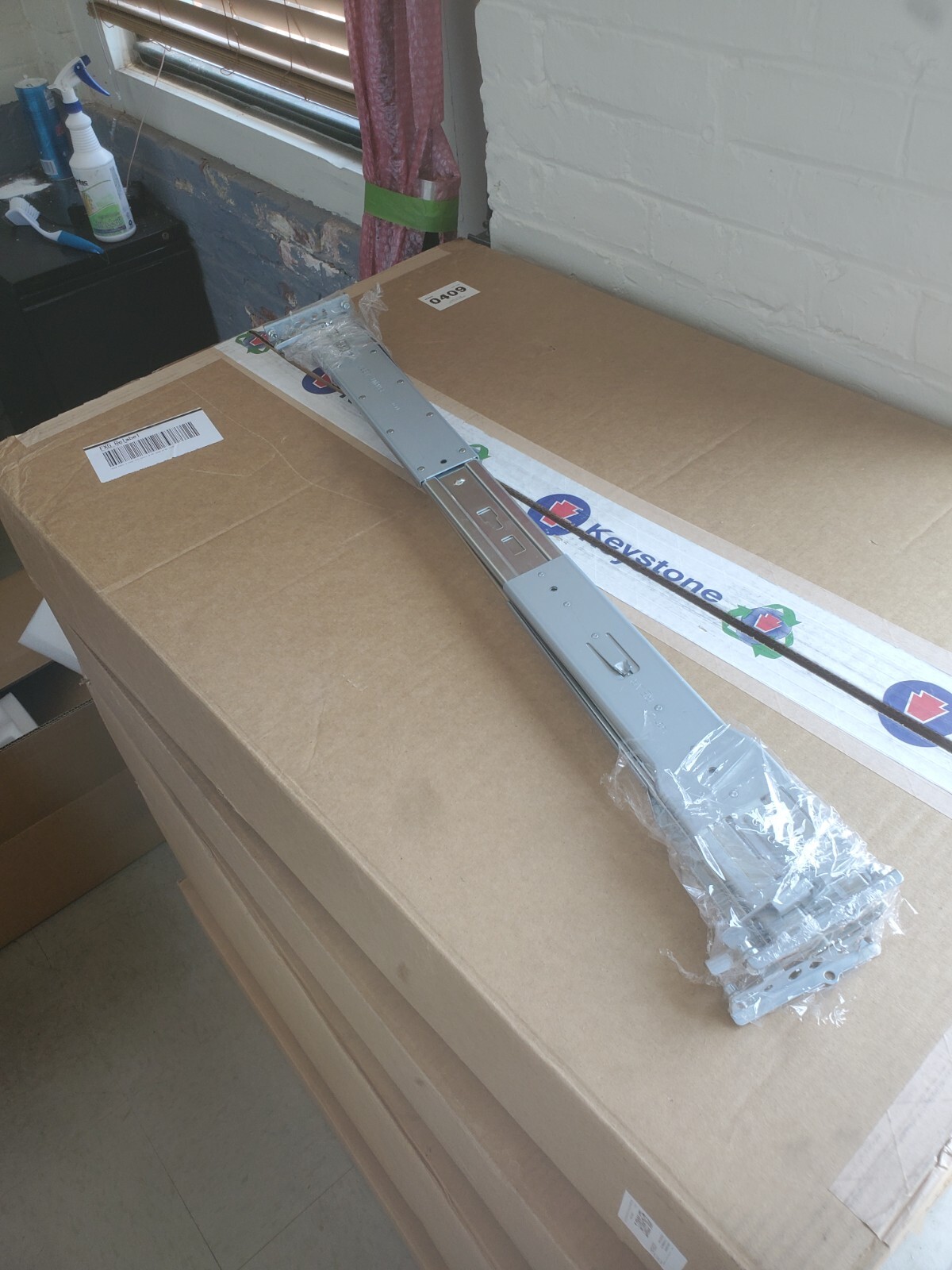 HP 737412-001 DL380p Gen8 2U Rackmount Rail Kit (Pack of 3)