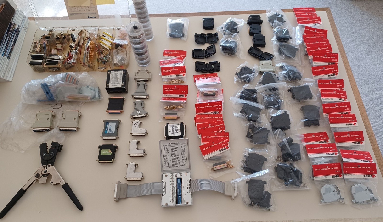 Discount bulk inventory: DB25/DB9/Centronics/RJ45/cables/connectors/fab/test