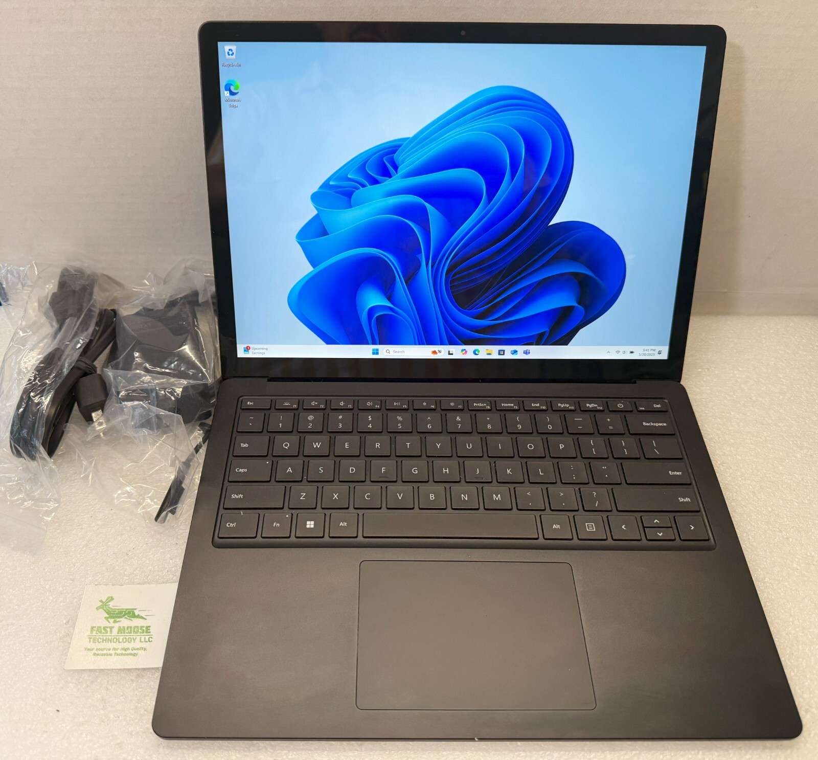 Microsoft Surface Laptop 3 1868 13.5" Touch Intel i7-1065 16GB 256GB Win 11 Pro