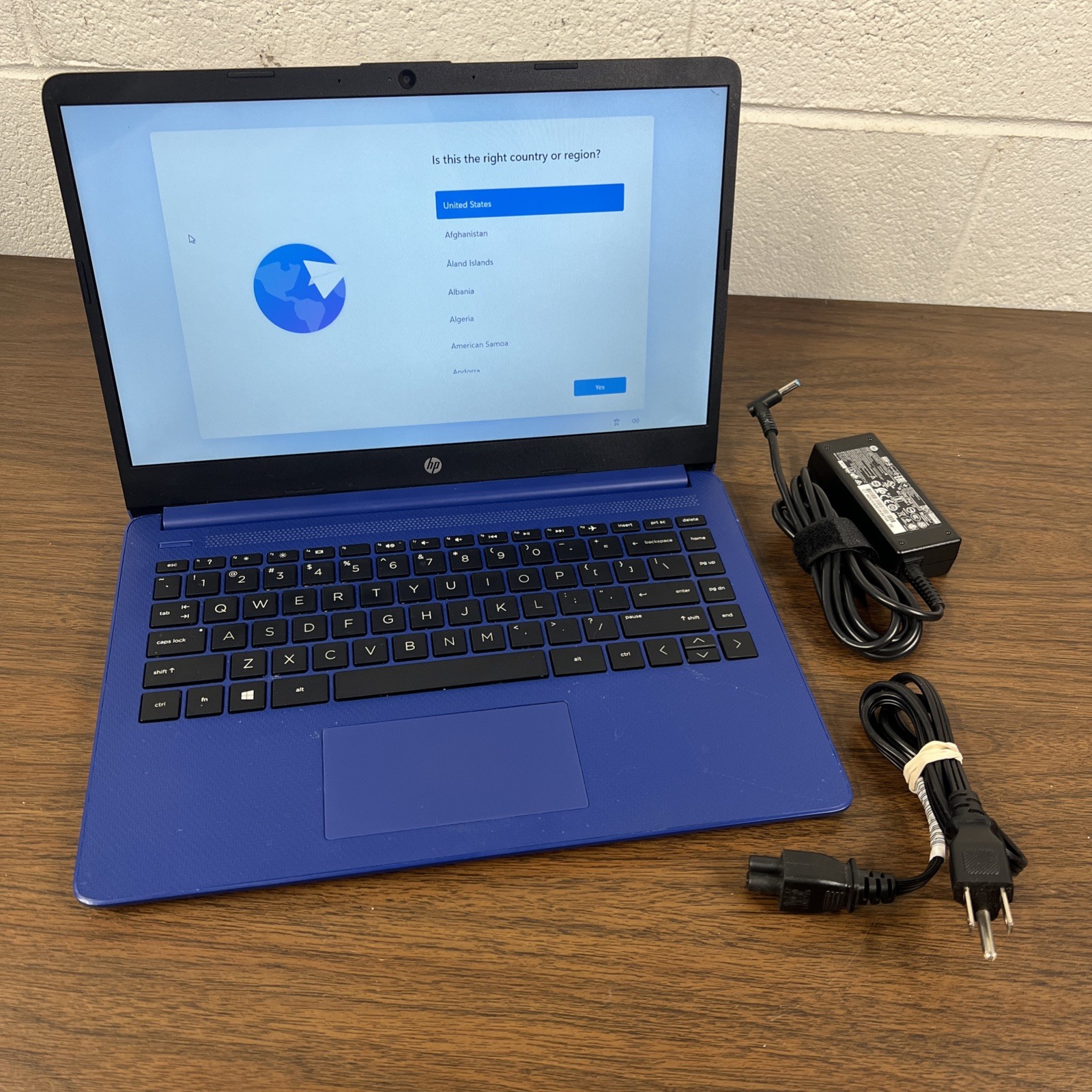 HP Laptop 14-FQ0010NR 14" 3020e 1.2GHz 4GB RAM 64GB SSD Windows 11 Home