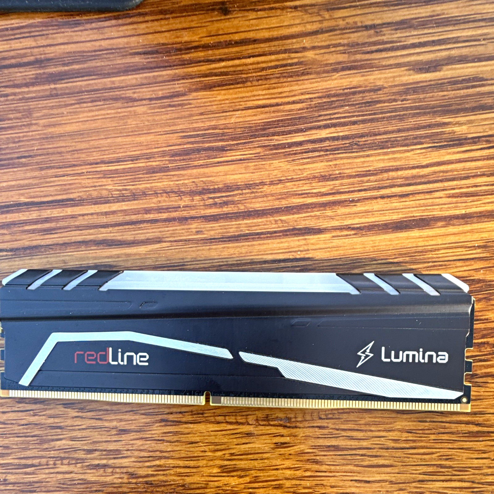 Mushkin Redline Lumina RGB 8GB DDR4 PC4-3200 288-Pin DIMM RAM