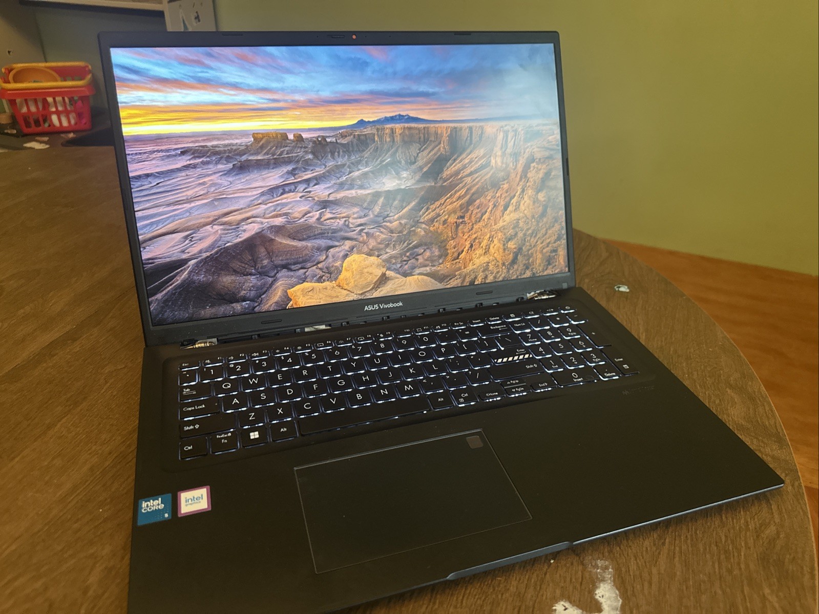 Asus Vivobook 17 F1704V 17.3" Core 5 120U 1.4GHz 16GB RAM 512GB SSD, Read Desc