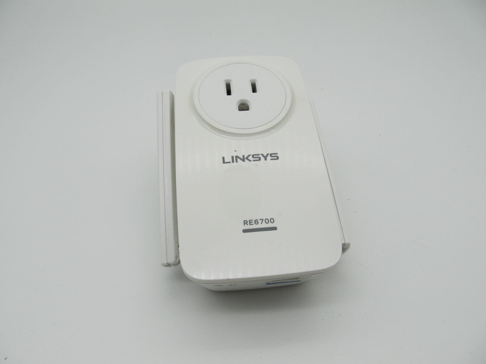 ONLY WIFI EXTENDER /Linksys RE6700 AC1200 Amplify Dual-Band Wi-Fi Range Extender