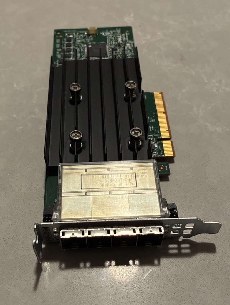 Dell HBA355e 01KH9T PCIe Gen4 x8 External SAS HBA 12Gb/s 4-Port Low Profile
