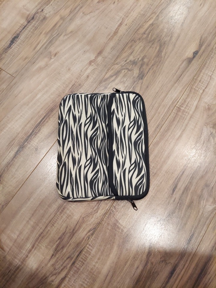 Padded 10"x9" Tablet Netbook Sleeve Bag Case Pouch iPad Galaxy Zebra 