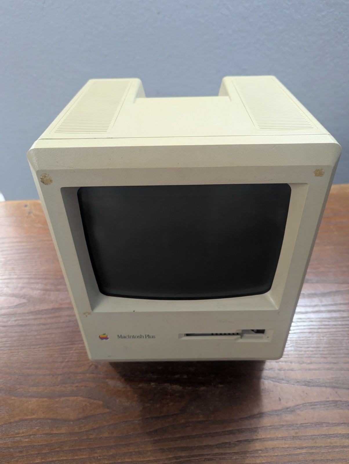 Vintage Apple Macintosh Plus 1Mb Computer (Model M0001A)