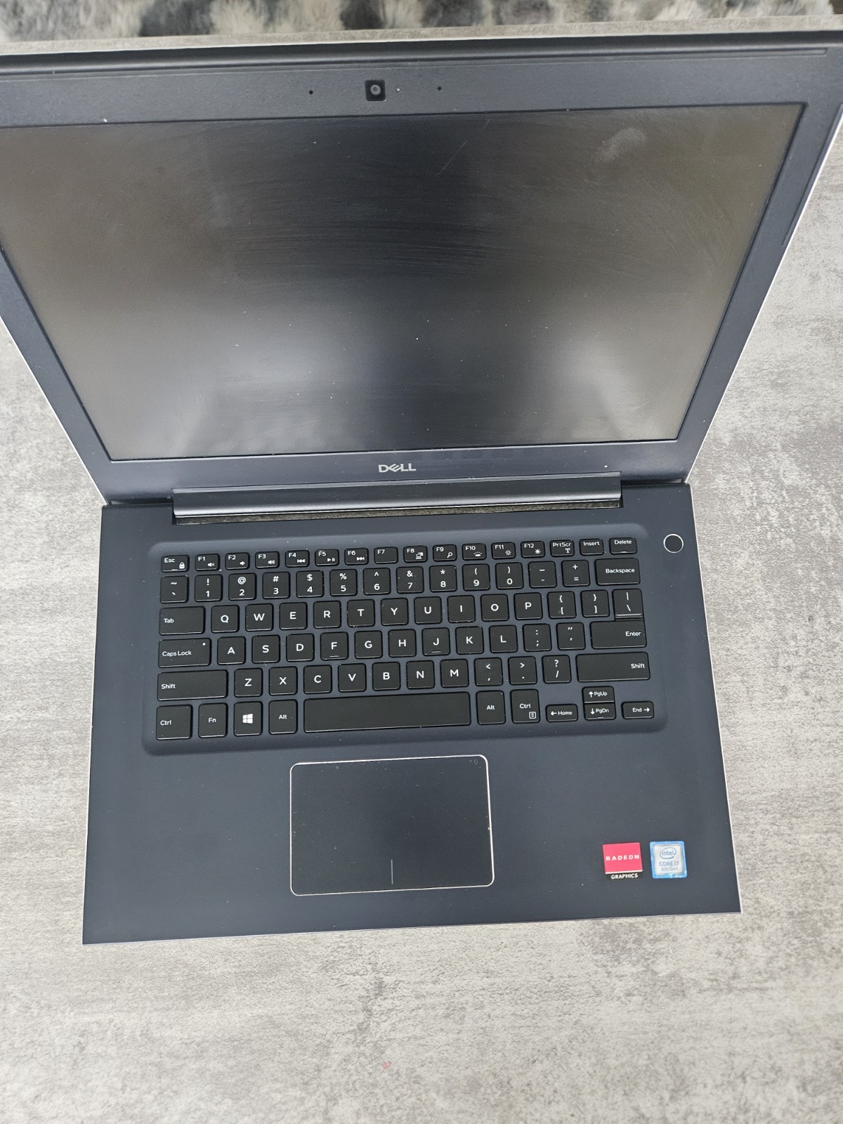 Dell Vostro 5471 14"FHD i5-8250U@1.60GHz 8GB RAM 256GB M.2 WIN 10 Radeon 530