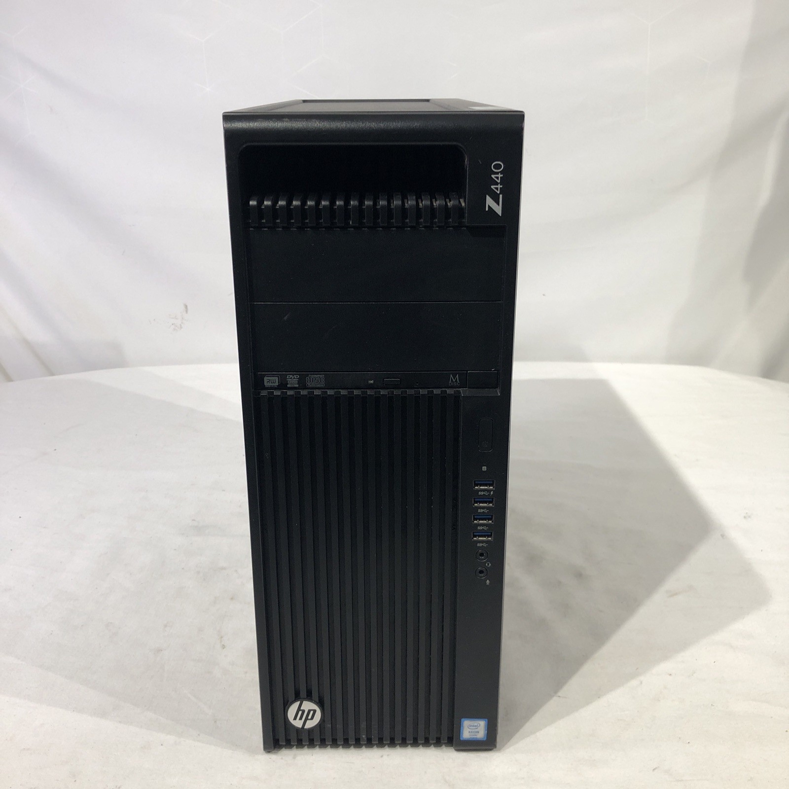 HP Z440 workstation Intel E5-1620 V4 3.5 GHz 32 GB ram No HDD/No OS