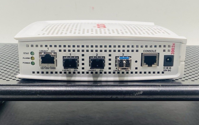 CIENA 3903X 170-3903-910 SERVICE DELIVERY SWITCH W/SFP