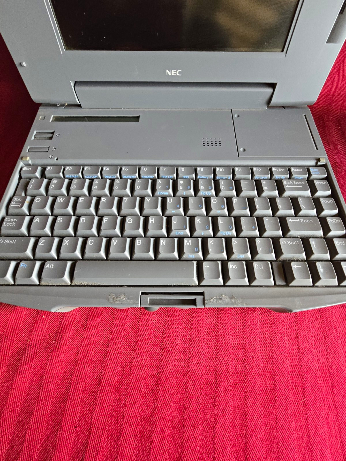 ​Vintage NEC Versa P/75 Pentium Retro Laptop Notebook PC-490-1552 Parts/Repair