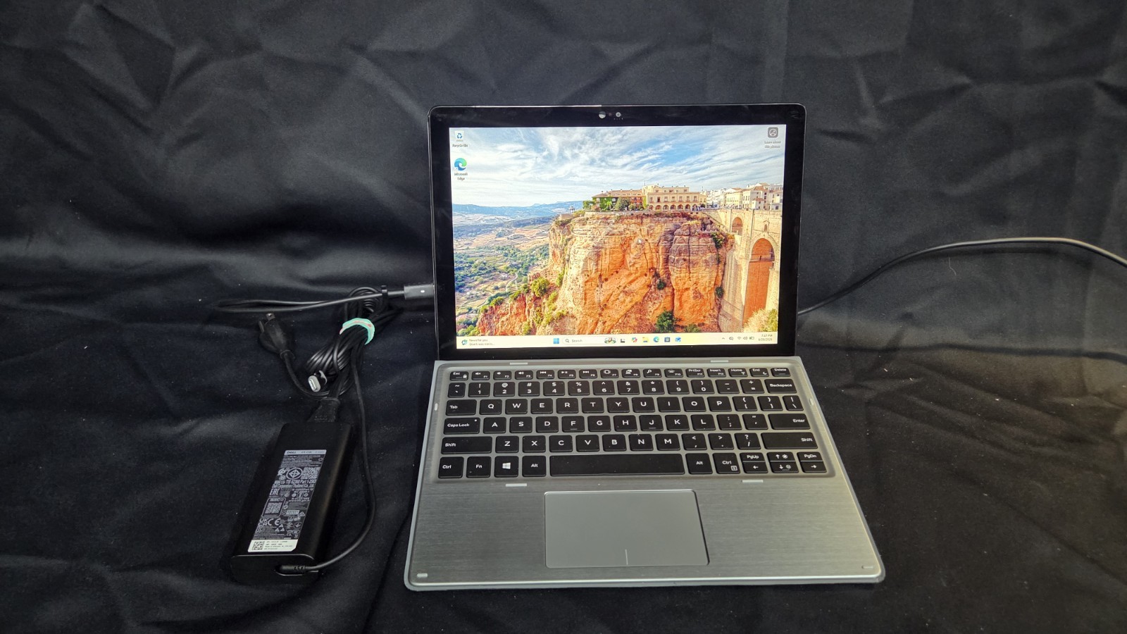Dell Latitude 7200 2-in-1 i5-8365U 4c8t 8GB RAM 256GB SSD W11P touchscreen Wifi