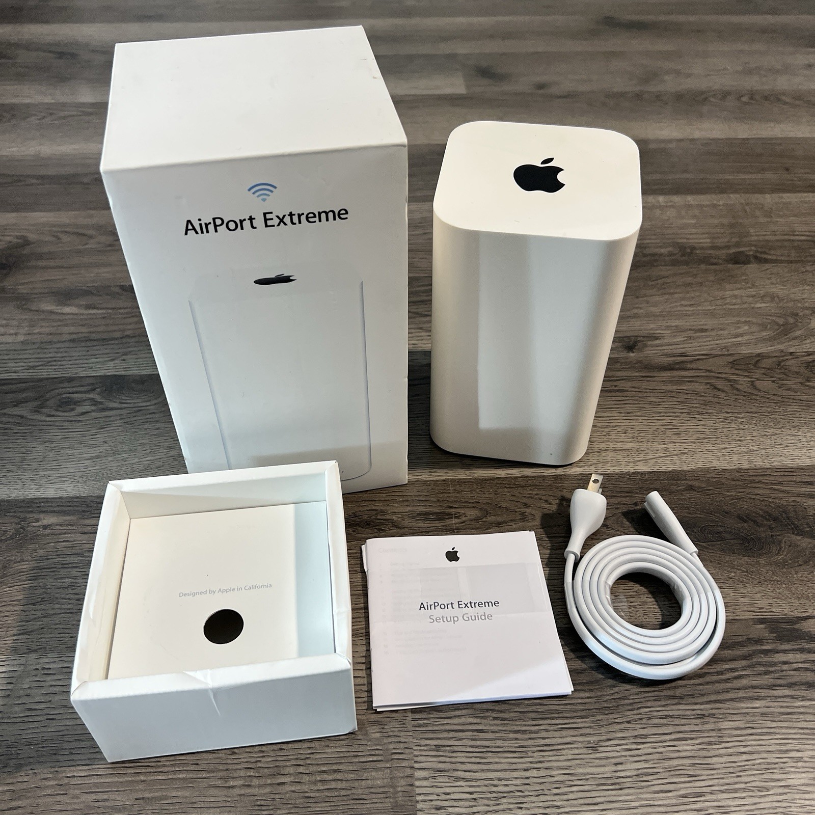 Apple Airport Extreme NEW RARE 6th gen model A1521 ME918LL/A ~ NEW OPEN BOX