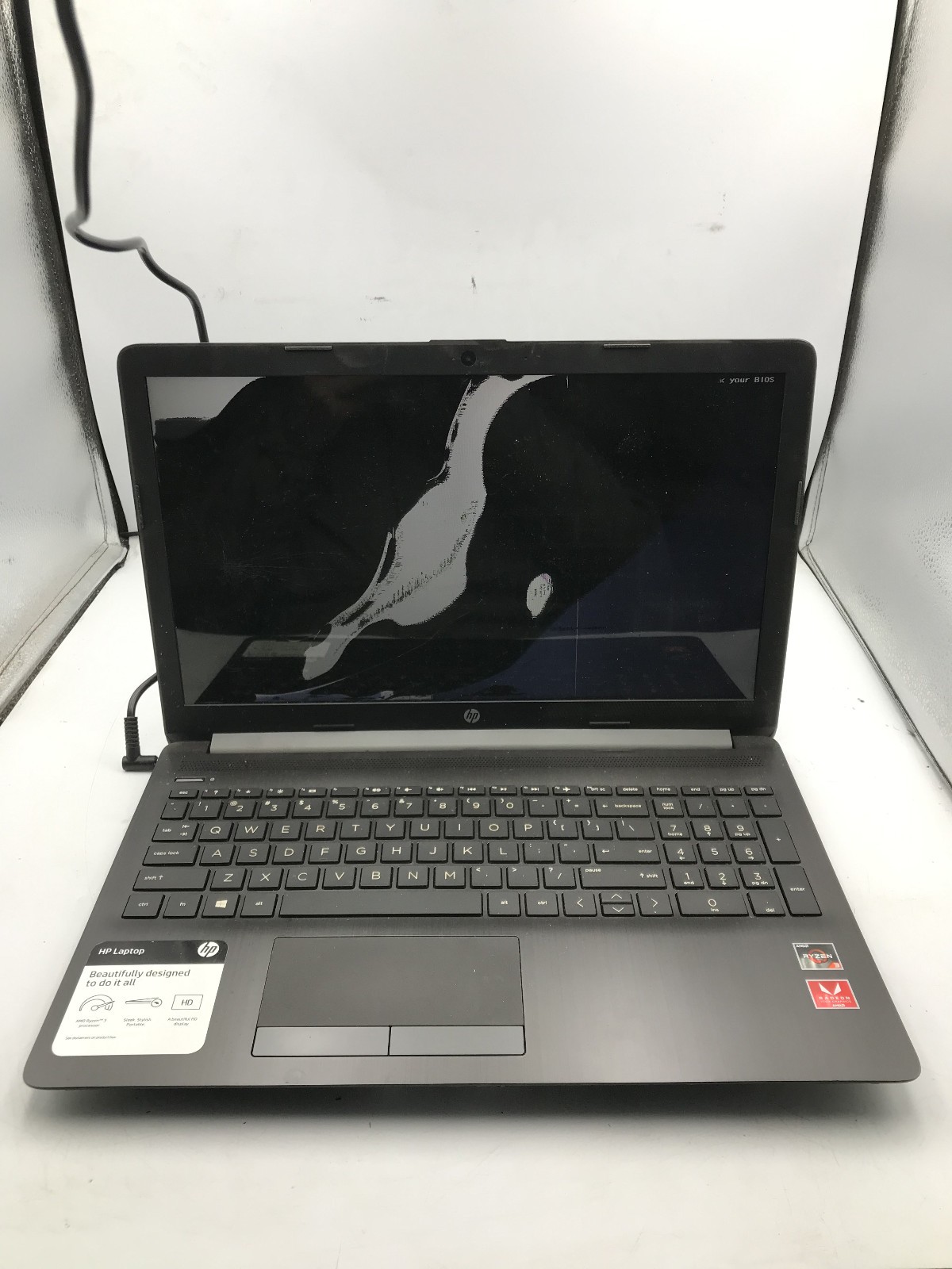 HP 15-DB0061CL - FOR PARTS/BROKEN LCD - AMD RYZEN 3 2200U - NO RAM -READ DESC-BB