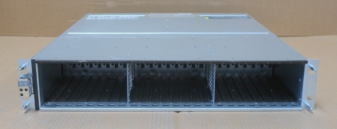 Fujitsu Eternus DX8700/8900 S3 Disk Expansion 24-Bay 2x Controller FTS:ETSEADU-L