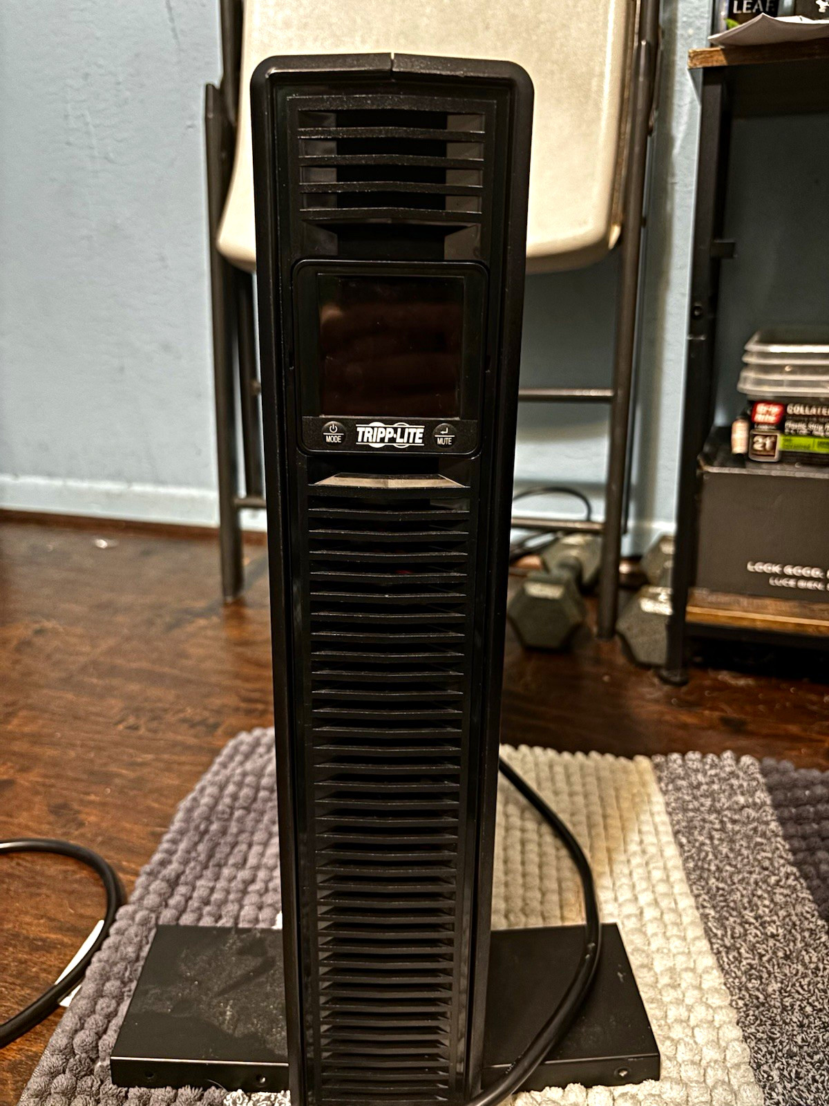 Tripp Lite Smart1500lcd 900w 1500va Rack/Tower 8-Out LCD