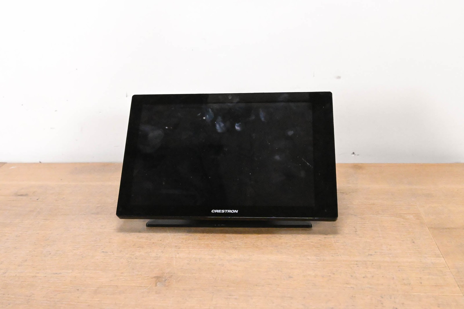 Crestron TSW-1060-B-S 10.1" Touch Screen, Black Smooth w/ Tabletop Kit CG015W8