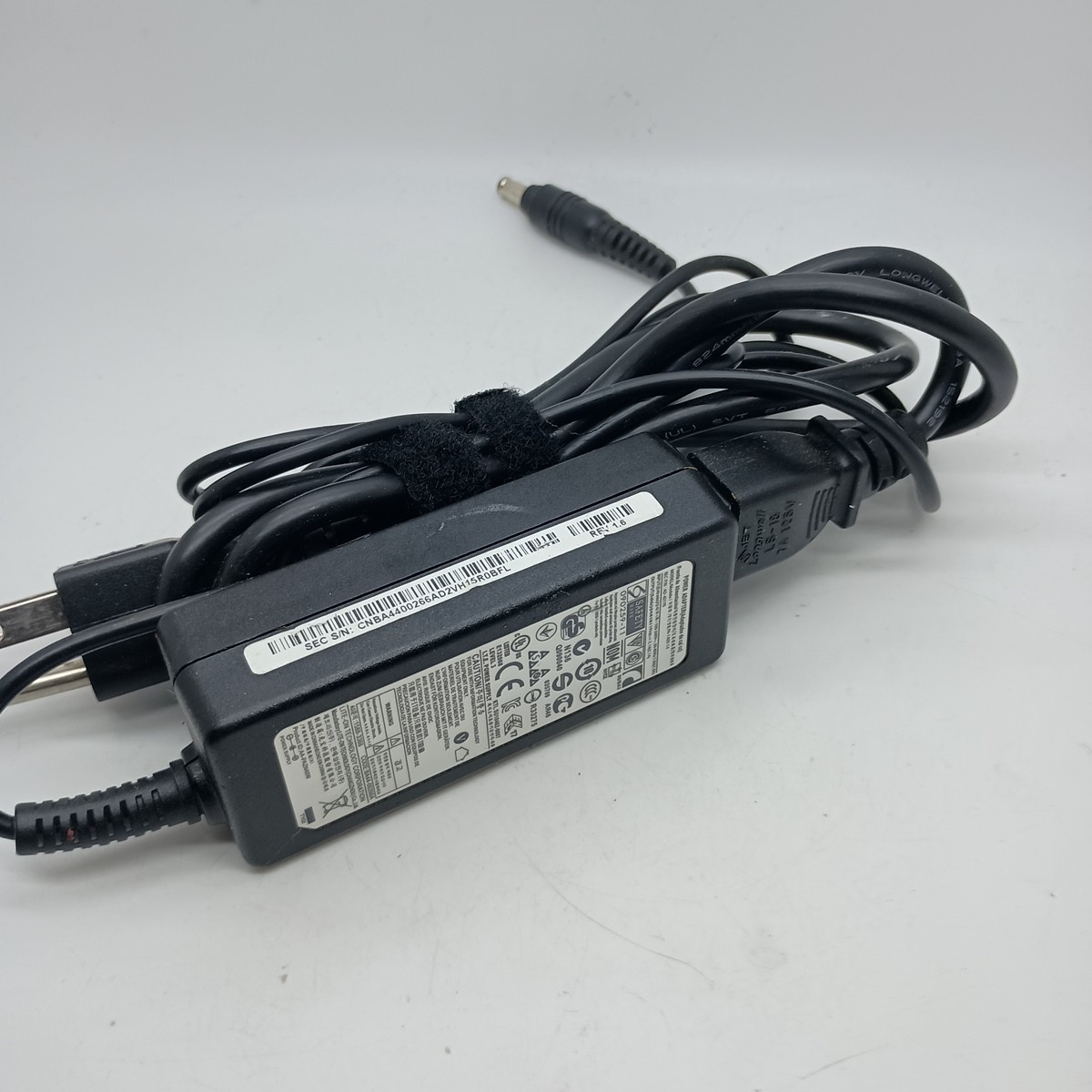 #H) Genuine LiteOn PA-1400-14 40W AC Power Adapter 19V 2.1A OEM Tested