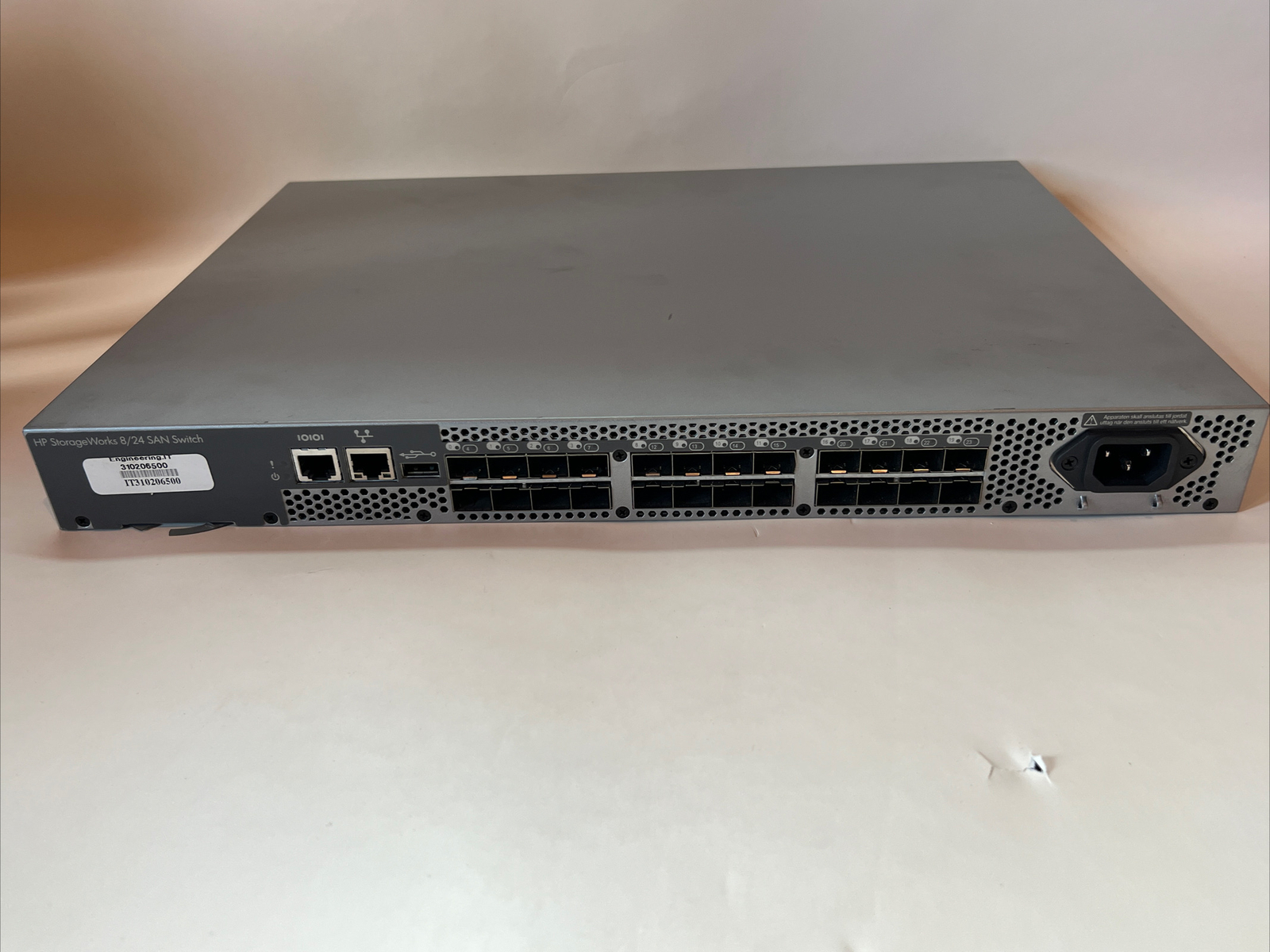 HP StorageWorks 8/24 8GB 16-Port Active SAN Switch AM868A 492292-001 HP-340-0000
