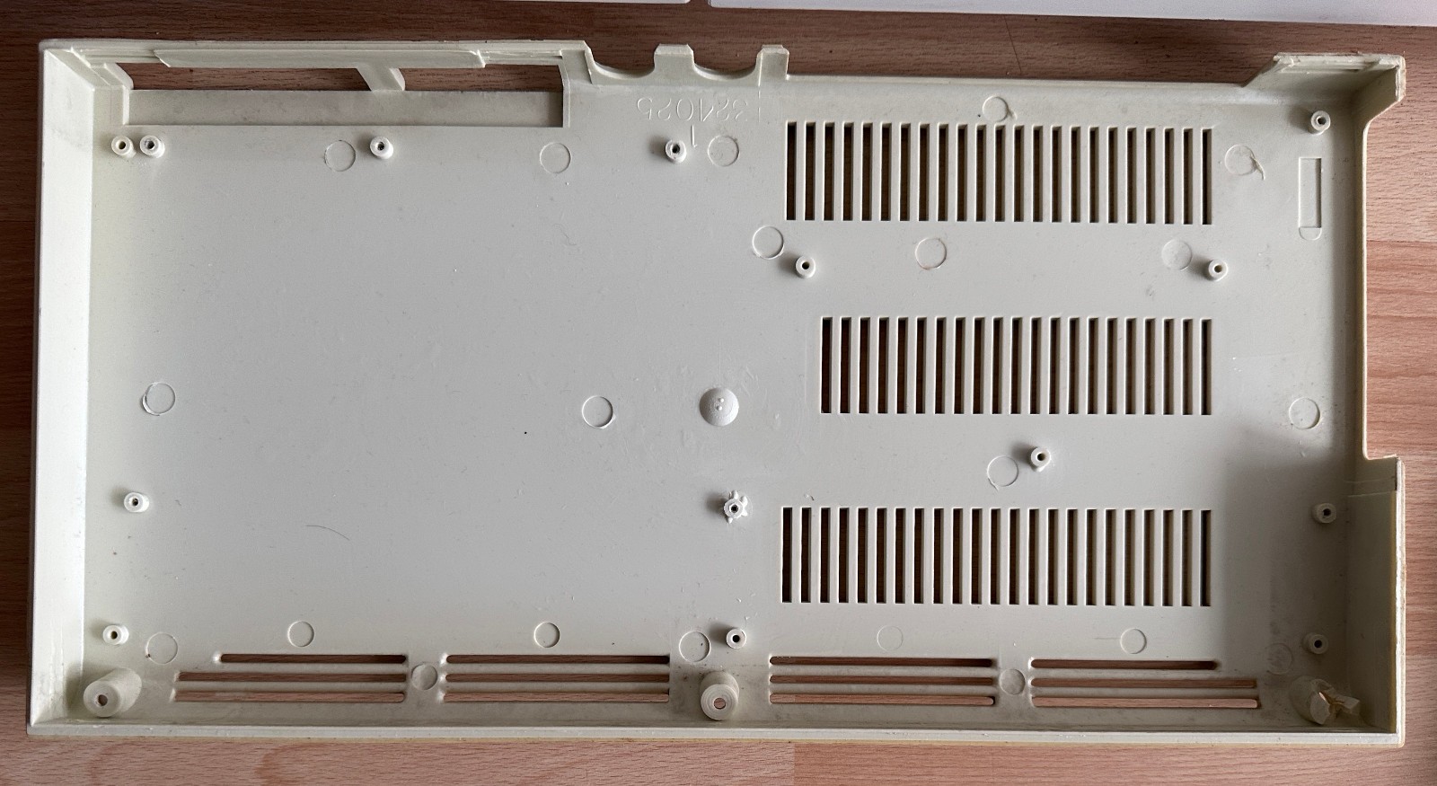 Commodore VC=20 Chassis Made in W. Germany Ser. No.:WG A 137385 #02 26