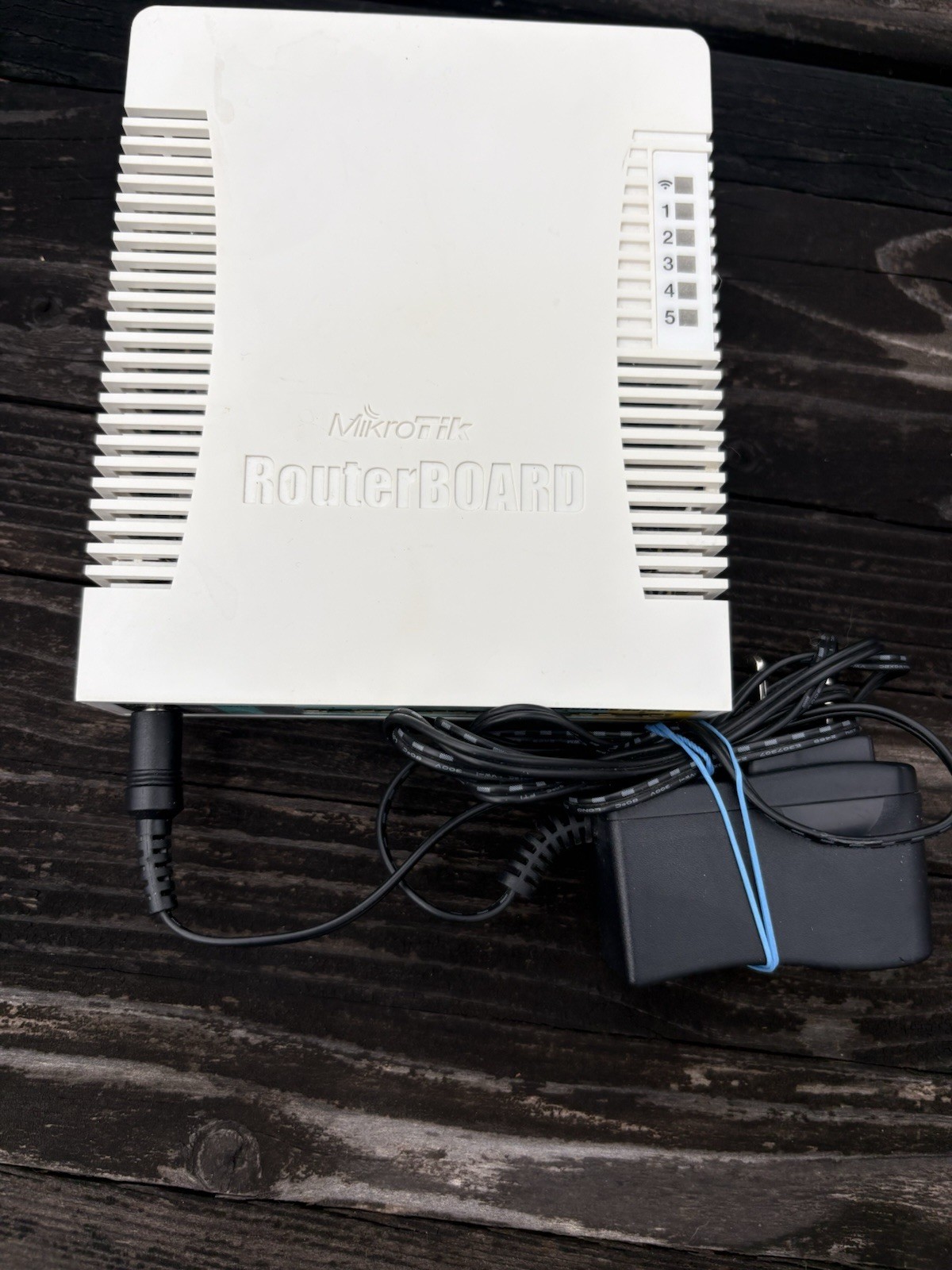 MikroTik RouterBOARD RB951Ui-2HnD SOHO 5-Port Wireless AP Router w/ Power Cable