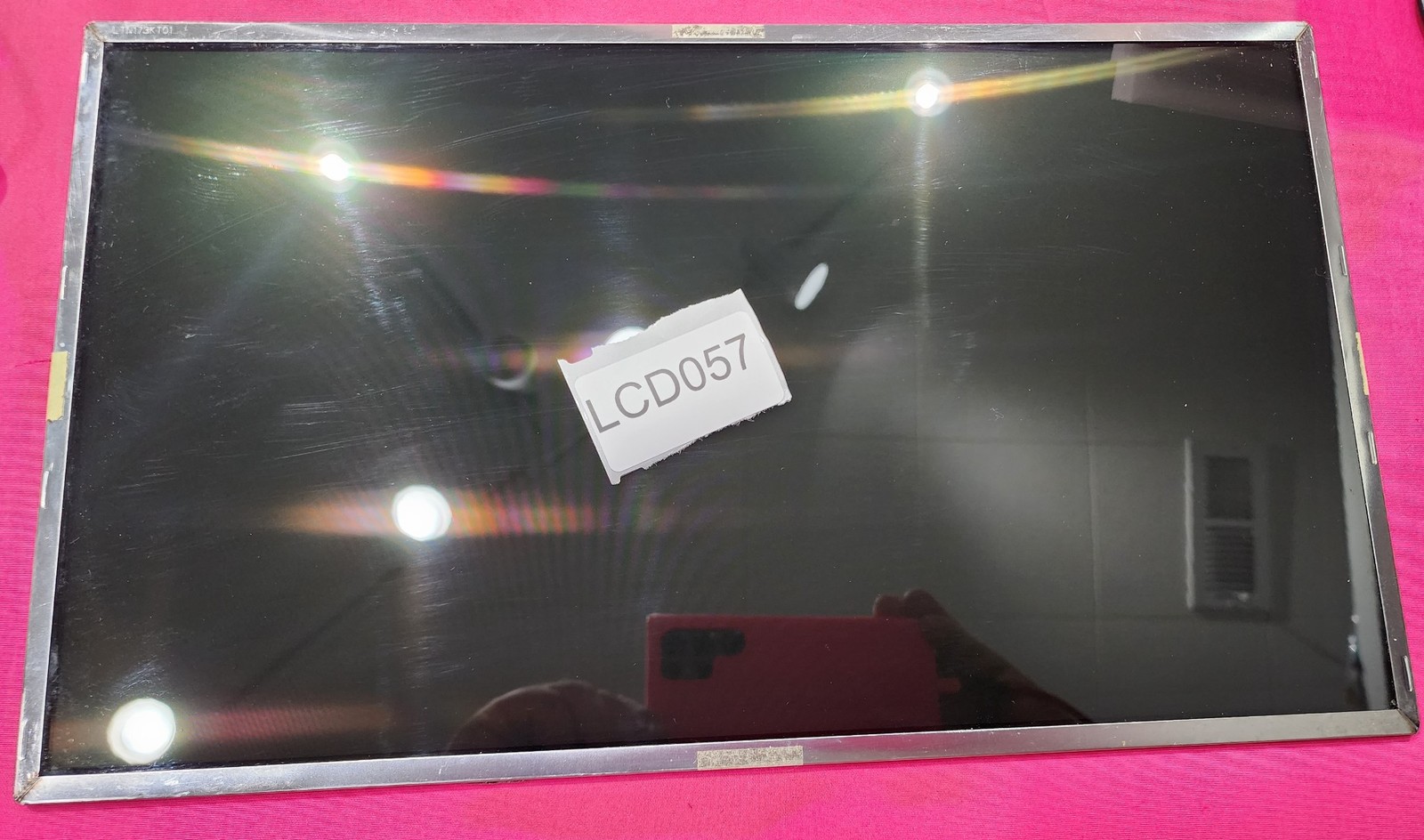 LCD057 - Samsung LTN173KT01 17.3" Glossy HD+ LED LCD Screen 0J13JX - WORKS