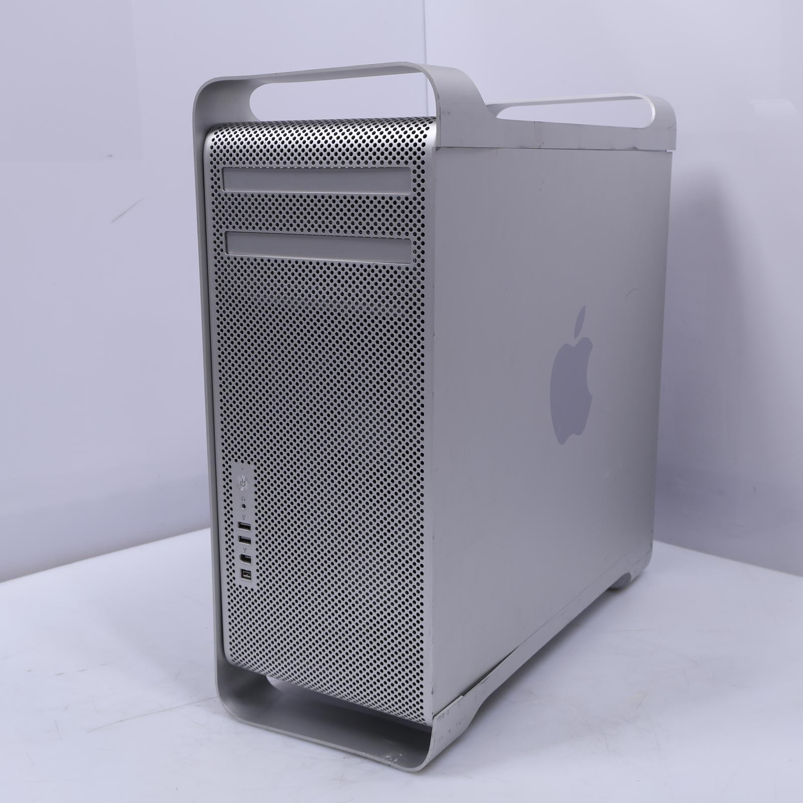 Apple  MacPro1,1 A1186 2x Intel Xeon 5150 4GB RAM 256GB 3.5" SATA MacOS Snow