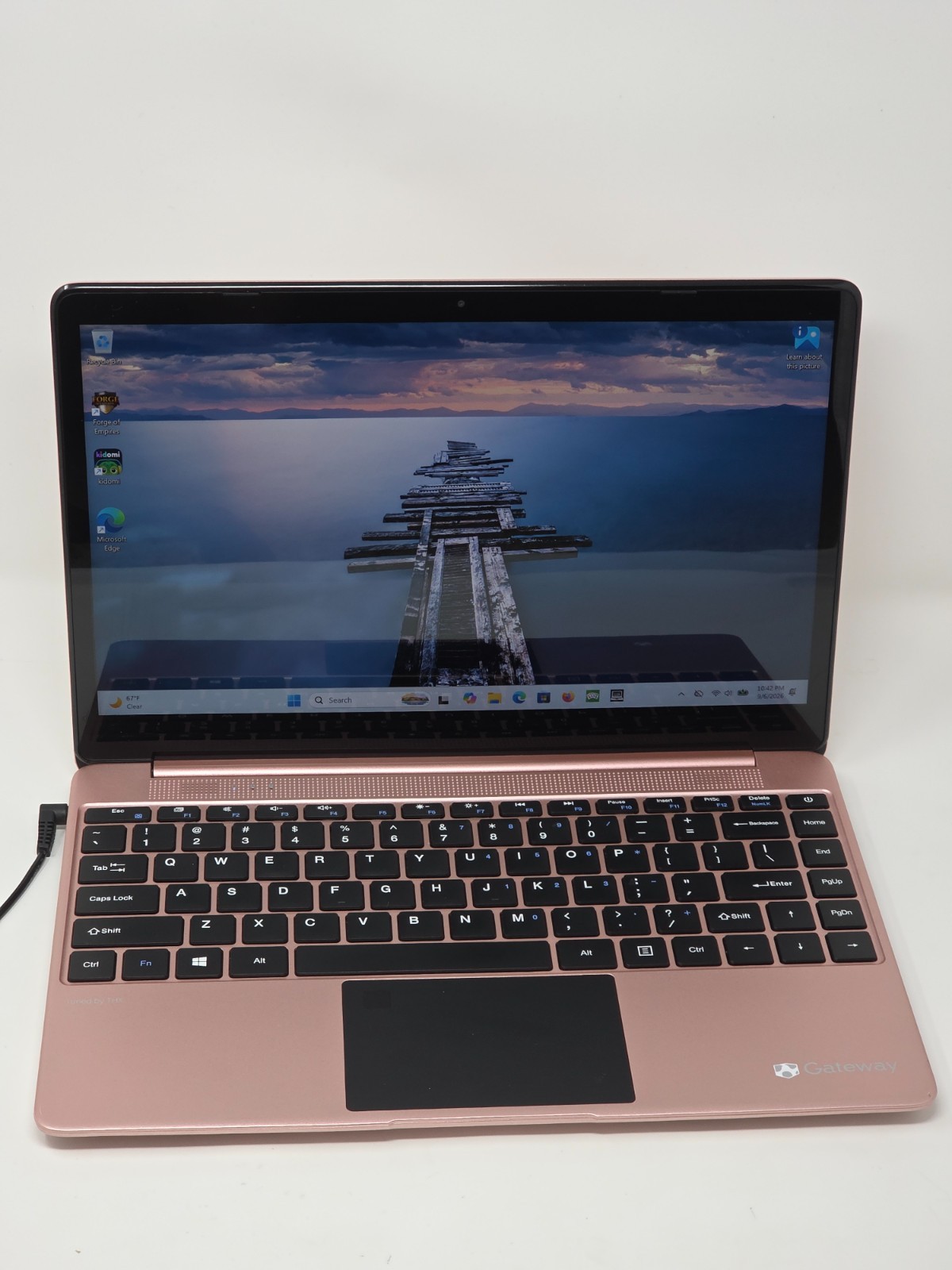 Gateway GWTN141-4RG 14.1" FHD i5-1035G1 1GHz Windows 11 16GB RAM 256GB
