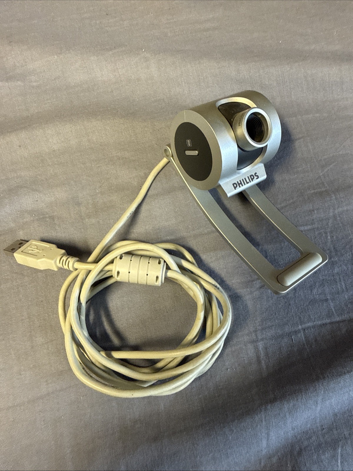 Philips SPC325NC Web Cam for Videocalling on Skype. Tested. Works On Windows 10