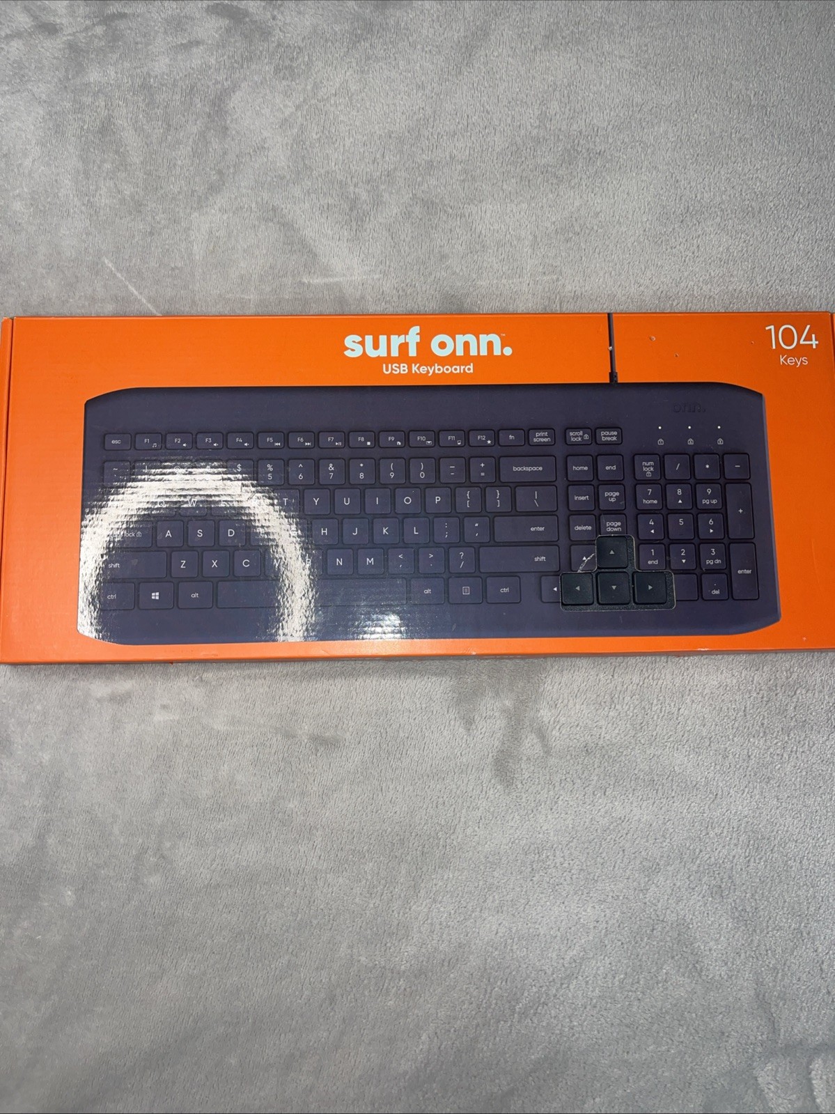 Surf Onn 100009052 USB Wired Full-Size Computer Keyboard 104-Key, 5ft Cord